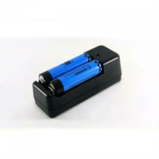 Зарядний пристрій на 2 акумулятори 18650 заряджання