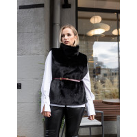 Манишка-жилет из эко-меха Манишка-жилет из эко-меха